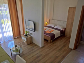 Гостиница La Porta Apartments  Улцинь